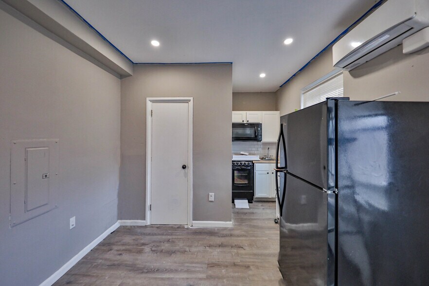 More Photos Of 123 N 2nd St, Easton Apartments For Sale