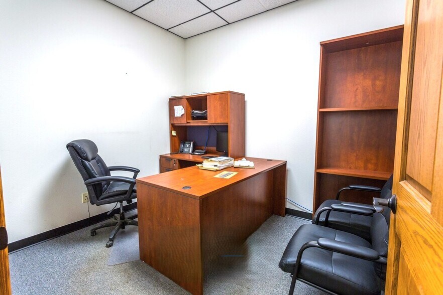 More Photos Of 8560 Delta Dr, Casper Warehouse For Lease