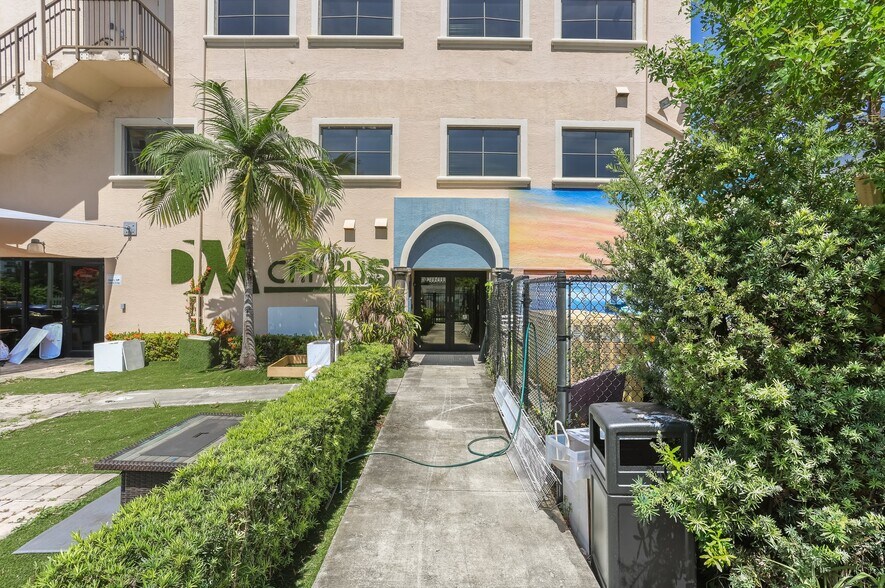 More Photos Of 400 N Andrews Ave, Fort Lauderdale Medical For Lease