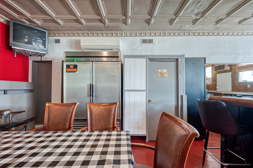 More Photos Of 936 Broadway, Pitcairn Restaurant For Sale