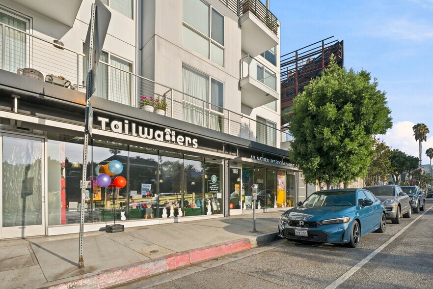 More Photos Of 801 N Fairfax Ave, Los Angeles Apartments For Lease
