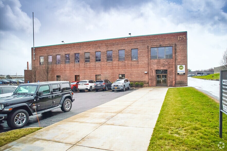 More Photos Of 133-181 Humboldt St, Rochester Warehouse For Lease