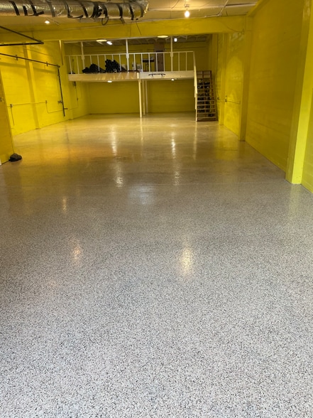 More Photos Of 1580 Folsom St, San Francisco Manufacturing For Sale