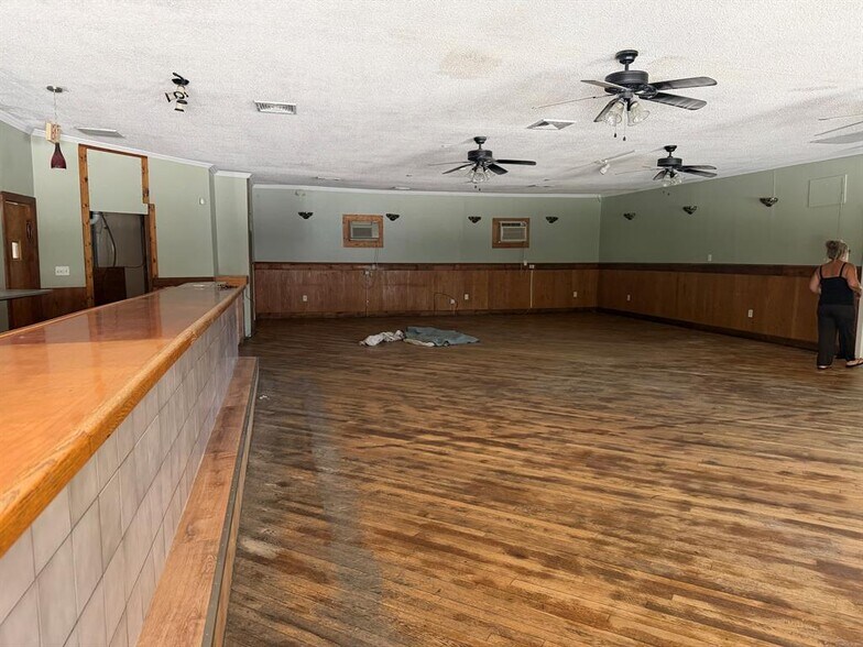 More Photos Of 169 Slater Ave, Griswold General Retail For Sale