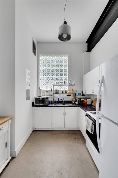 More Photos Of 282 Walker St SW, Atlanta Apartments For Sale