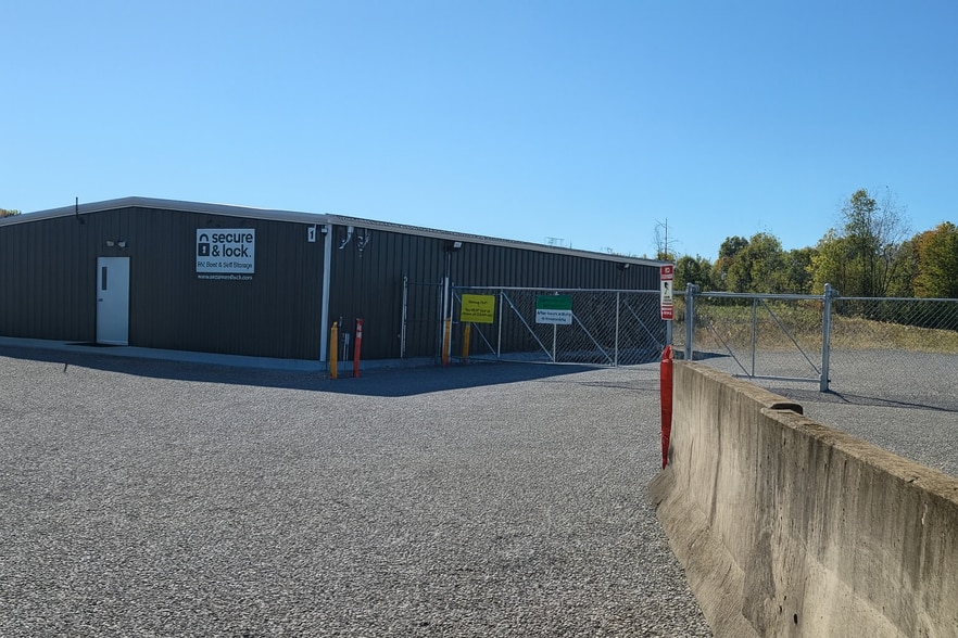 More Photos Of 147 N Pricetown Rd, Diamond Self Storage For Sale