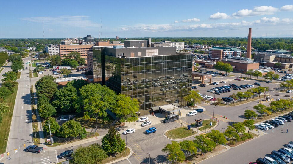 More Photos Of 22250 Providence Dr, Southfield Medical For Lease