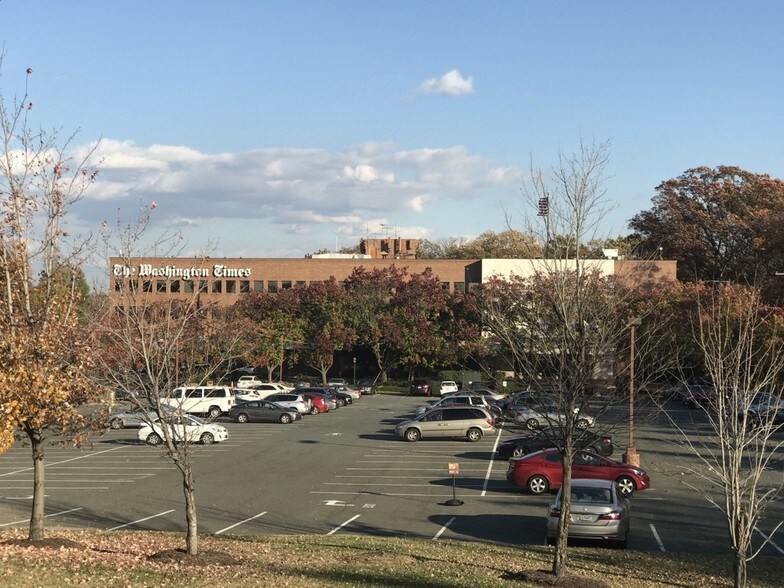 More Photos Of 3600 New York Ave NE, Washington Office For Sale