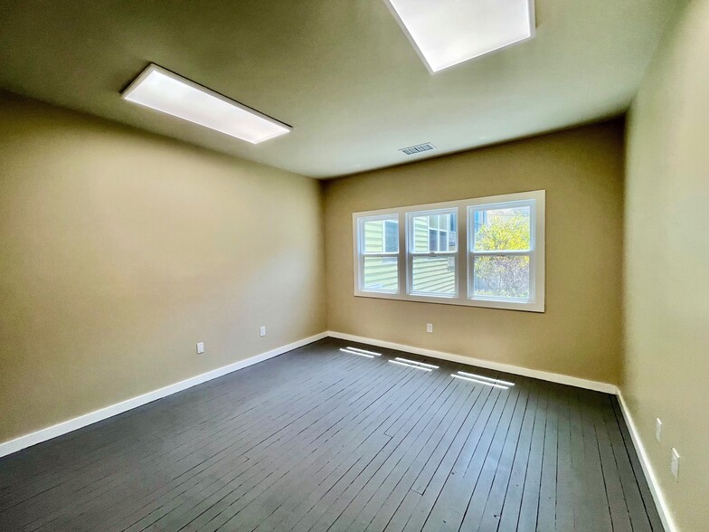 More Photos Of 1821 Irving St, San Francisco Storefront For Lease