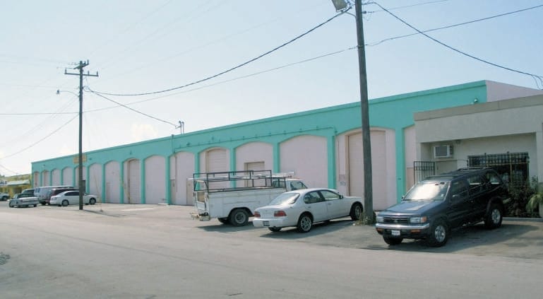 More Photos Of 818-838 NE 40th Ct, Oakland Park Warehouse For Lease
