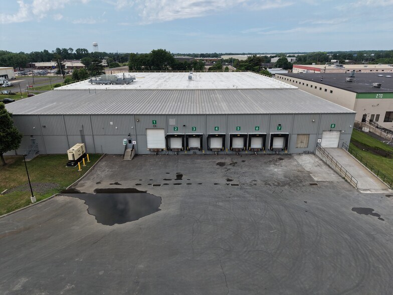 More Photos Of 250 Canal Rd, Fairless Hills Warehouse For Lease