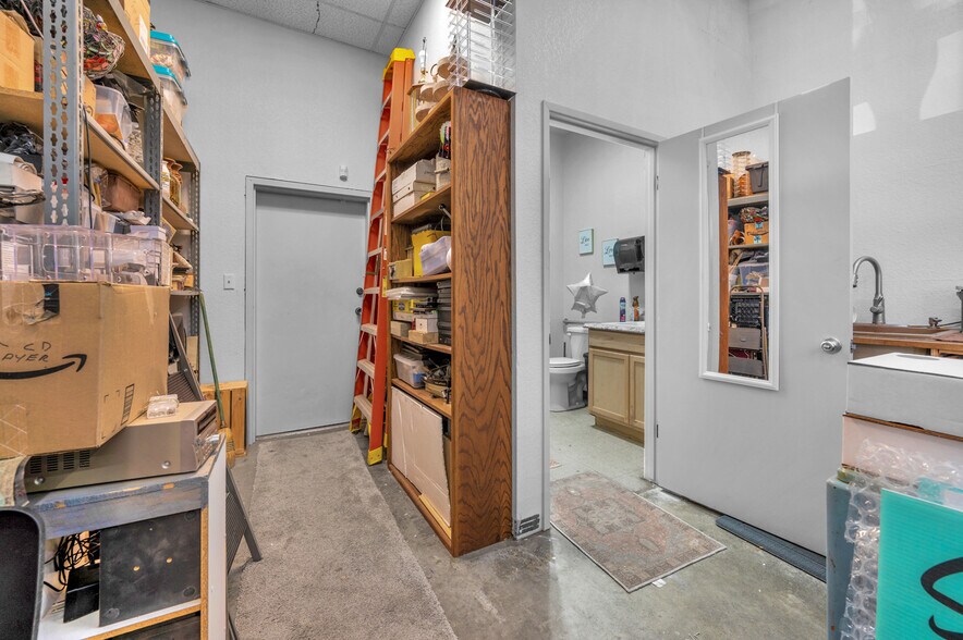 More Photos Of 40120 Hwy 41, Oakhurst Freestanding For Sale