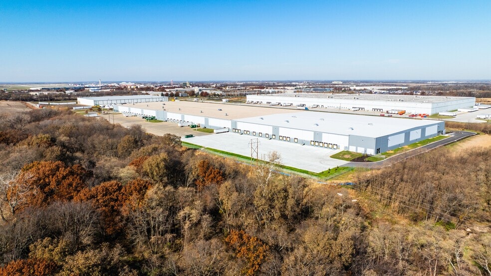 More Photos Of 7501 NW 106th Ter, Kansas City Distribution For Lease