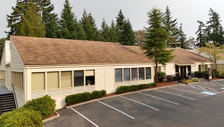 More Photos Of 1611 116th Ave NE, Bellevue Unknown For Sale