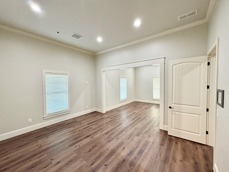 More Photos Of 1129 Lake Oconee Pky, Eatonton Office For Lease