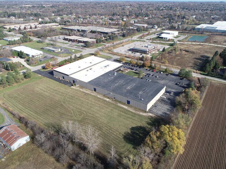 More Photos Of 10303 N Baehr Rd, Mequon Manufacturing For Sale