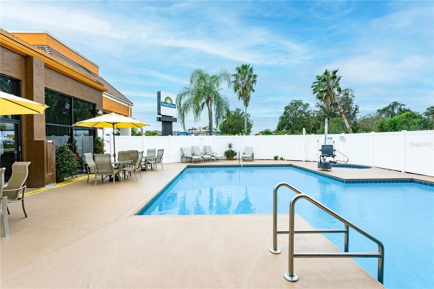 More Photos Of 8245 S Us-17-92 Hwy, Casselberry Hotel For Sale