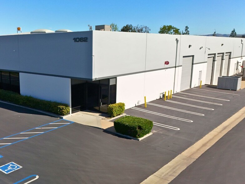 More Photos Of 1060-1072 N Kraemer Pl, Anaheim Manufacturing For Lease