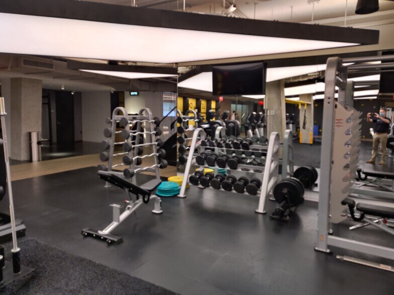 More Photos Of 1201 New York Ave NW, Washington Office For Lease