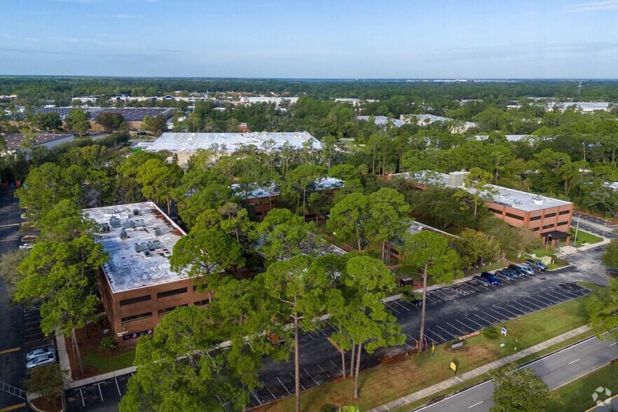 More Photos Of 7948 Baymeadows Way, Jacksonville Office For Lease