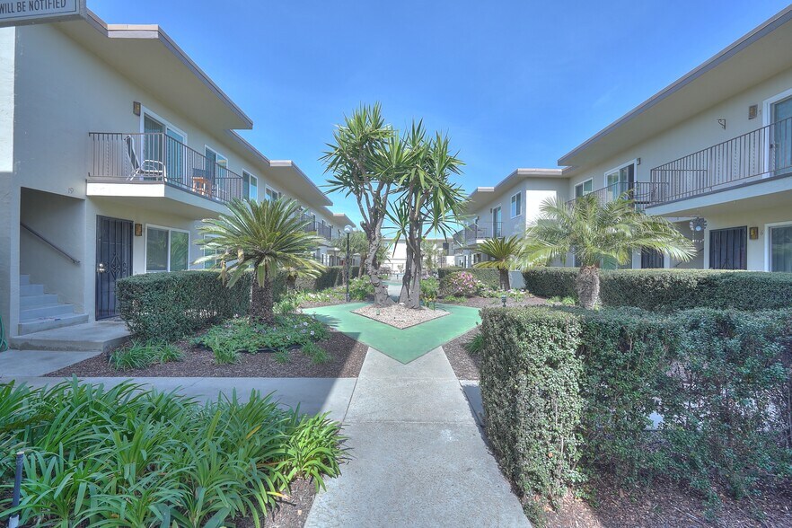 More Photos Of 561 Park Way, Chula Vista Apartments For Sale