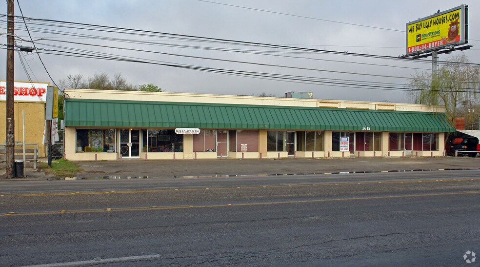 More Photos Of 5607-5609 San Pedro Ave, San Antonio Storefront For Sale