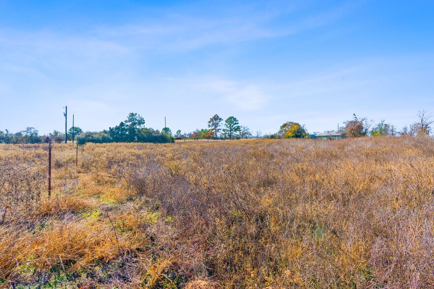 More Photos Of 10866 US-90, Harwood Land For Sale