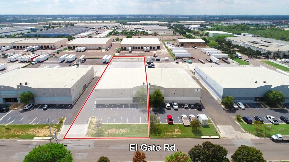 More Photos Of 8405-8407 El Gato Rd, Laredo Warehouse For Lease