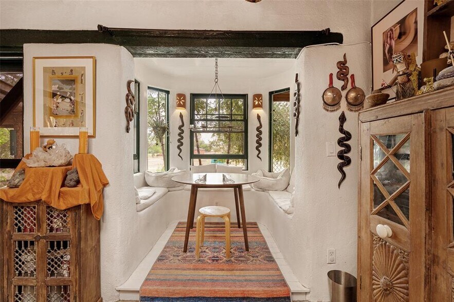 More Photos Of 18 Destierro Trail, Santa Fe Lodge Meeting Hall For Sale