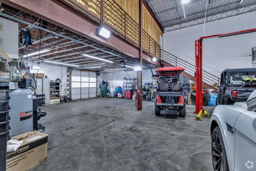 More Photos Of 245 Pennsylvania Ave, Virginia Beach Auto Repair For Lease