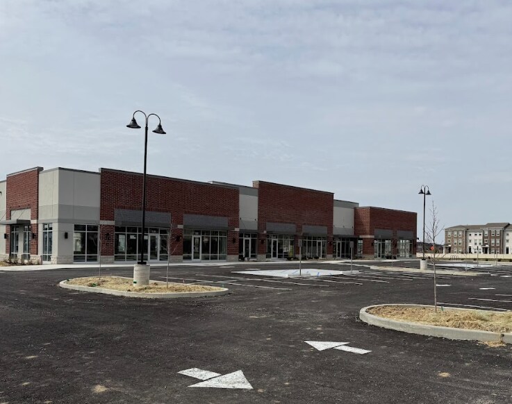 More Photos Of 13682 Bent Grass Ln, Fishers General Retail For Lease