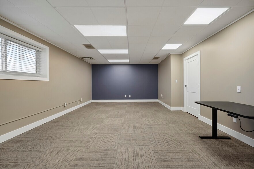 More Photos Of 605 S Kuner Rd, Brighton Office For Sale
