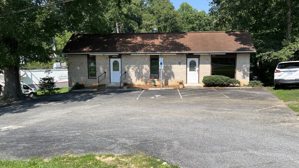 Primary Photo Of 4985-4991 Bethania Rd, Winston-Salem Office For Lease