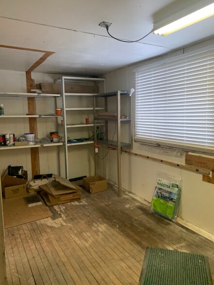 More Photos Of 1902 W 1st St, Duluth Service For Lease