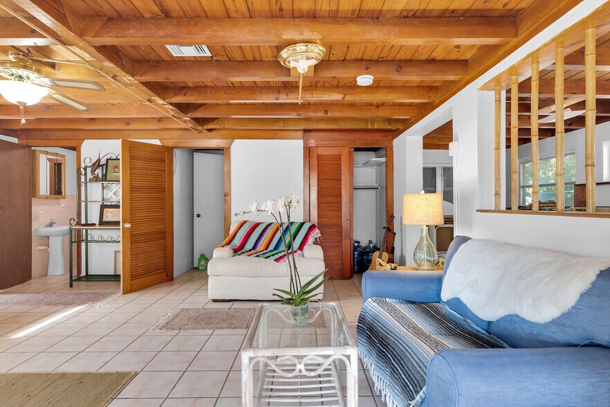 More Photos Of 27001 Overseas Hwy, Cudjoe Key Garden Center For Sale