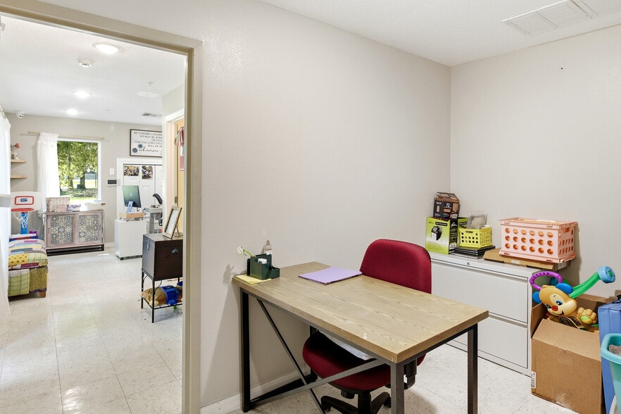 More Photos Of 6837 Lakeville Rd, Orlando Religious Facility For Sale