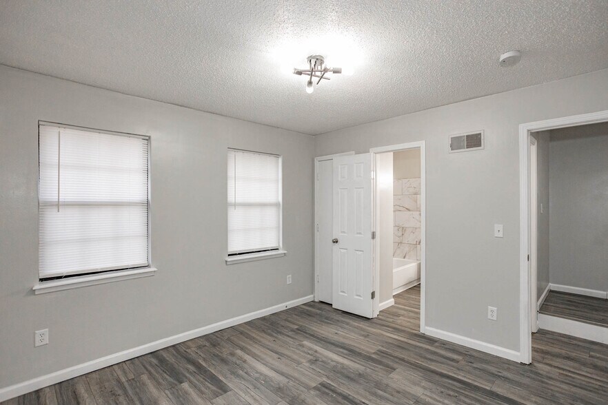 More Photos Of 3108 Eaton St, Kansas City Multifamily For Sale