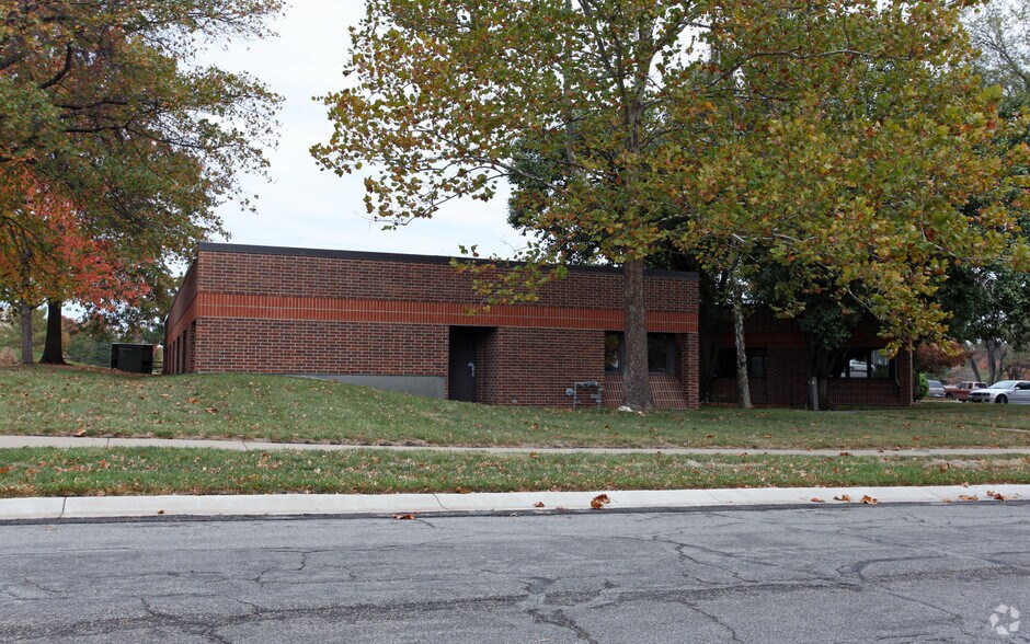 More Photos Of 5250 W 94th Ter, Prairie Village Medical For Lease