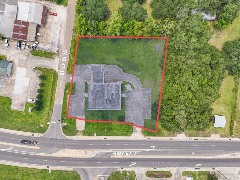 More Photos Of 41012 Highway 42, Prairieville General Retail For Sale