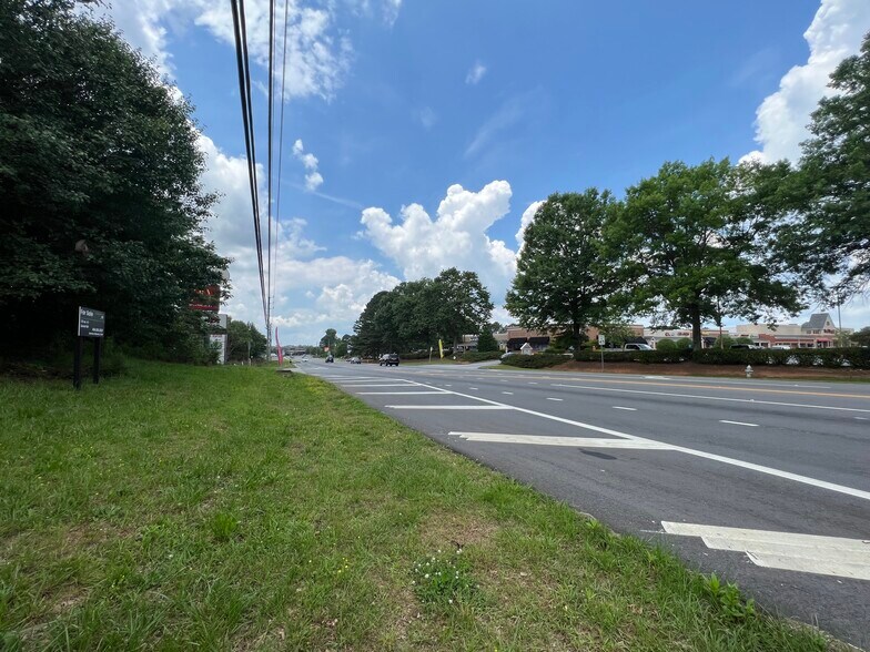 More Photos Of Tara Boulevard & McDonough Road, Hampton Land For Sale