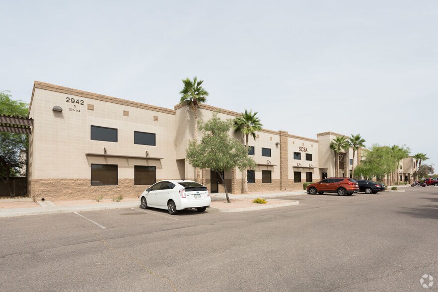 More Photos Of 2942 N Greenfield Rd, Mesa Service For Lease