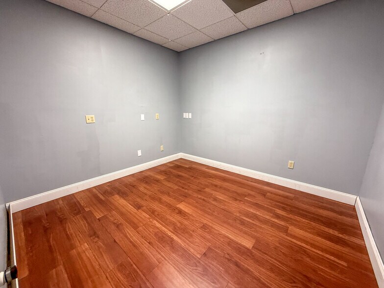 More Photos Of 22335 Exploration Dr, Lexington Park Office For Sale