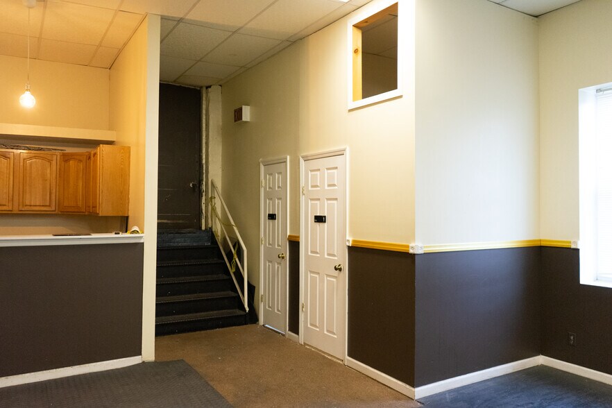 More Photos Of 161 Jamaica Ave, Brooklyn Storefront Retail Office For Lease