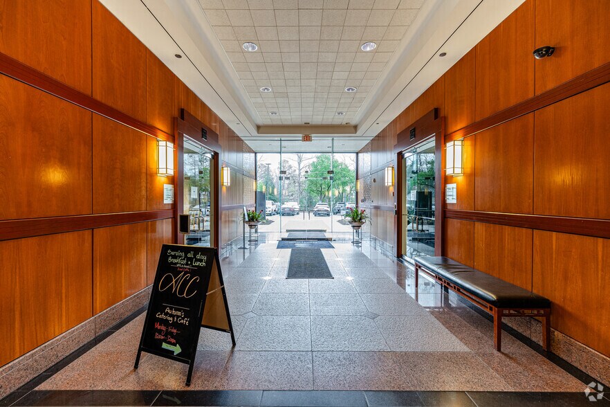 More Photos Of 6802 Paragon Pl, Richmond Office For Lease