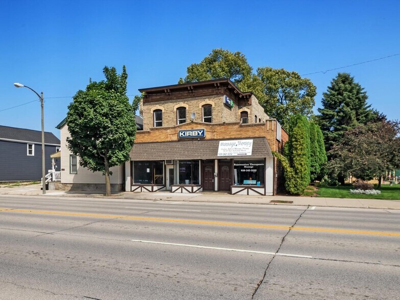 More Photos Of 1410 Washington St, Manitowoc General Retail For Sale