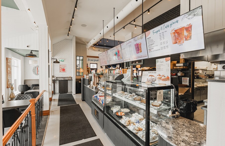 More Photos Of 105 Guindon, Saint-sauveur General Retail For Sale