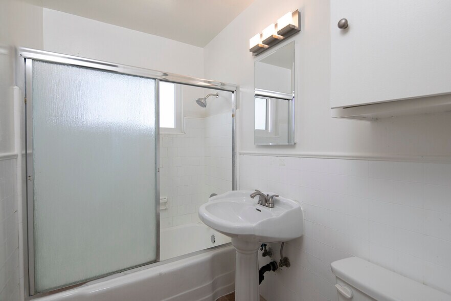 More Photos Of 4470 Euclid Ave, San Diego Apartments For Sale
