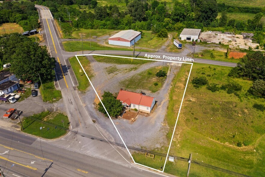 More Photos Of 806 N 3rd Ave, Chatsworth Office Residential For Sale