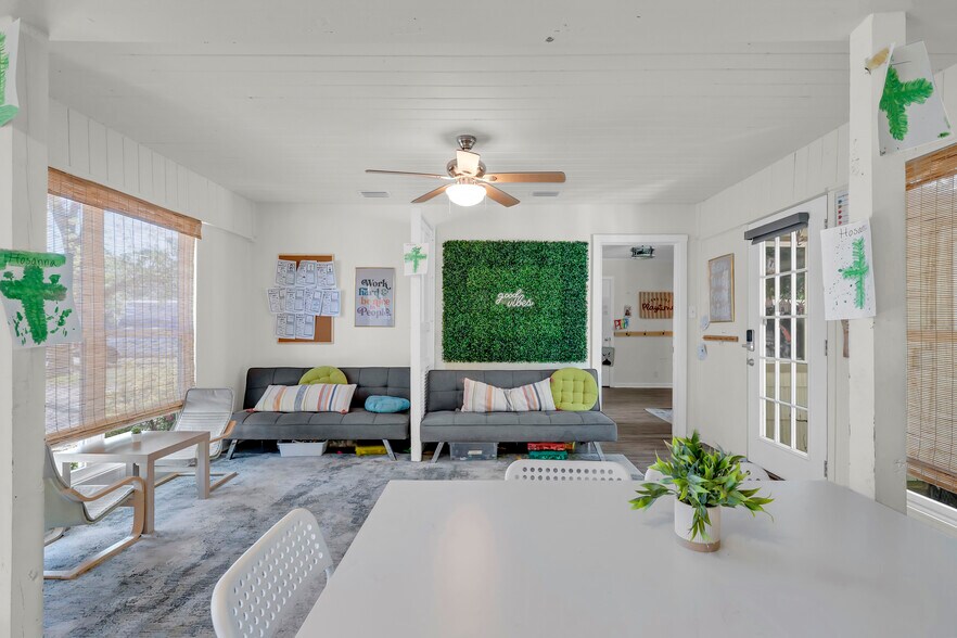More Photos Of 1001 Randall Ave, Daphne Office Residential For Sale