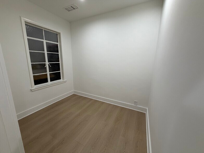 More Photos Of 8947-8969 W Sunset Blvd, West Hollywood Office Residential For Lease